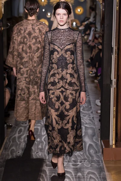 Look 26